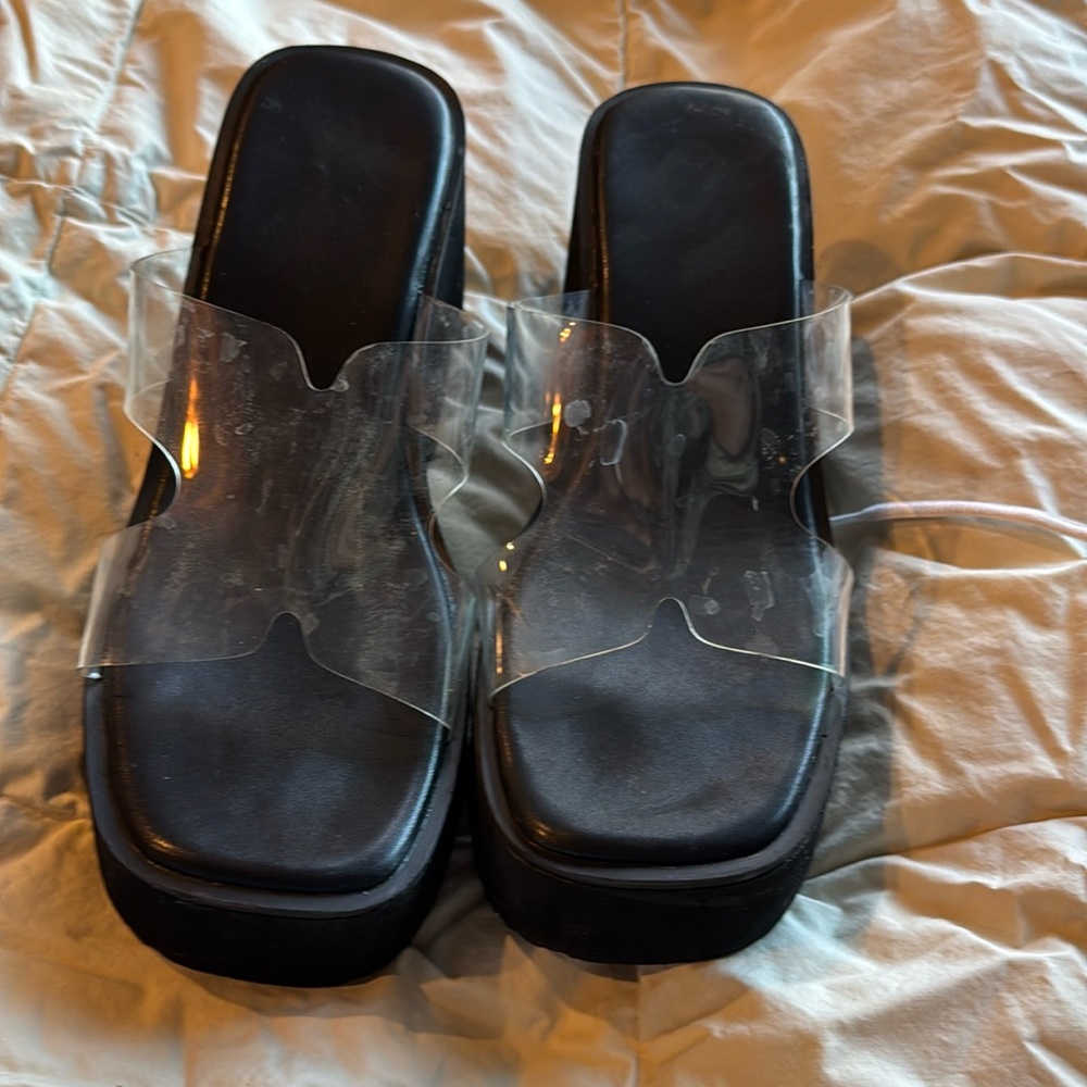 Black summer sandal heel